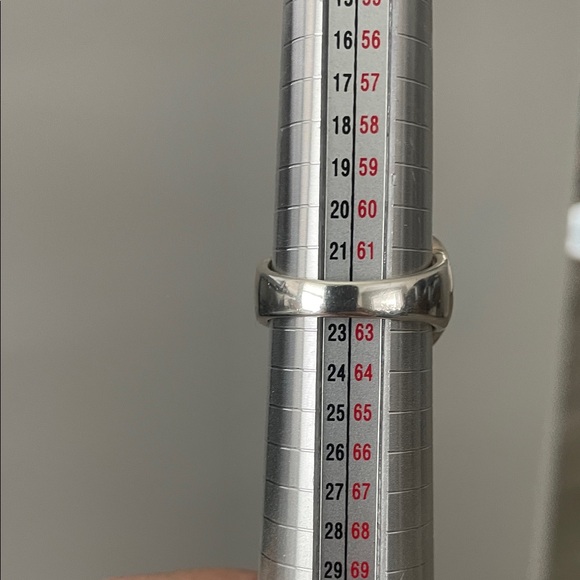 Sterling Silver Women's Ring with Tanzanite Stones - Picture 11 of 12